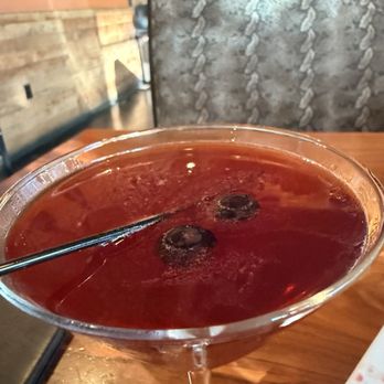 Sedona Taphouse - Pomegranate Blueberry cocktail - New American Near Me - Nashville, Tennessee Sedona Taphouse - Pomegranate Blueberry cocktail - New American Near Me - Nashville, Tennessee
