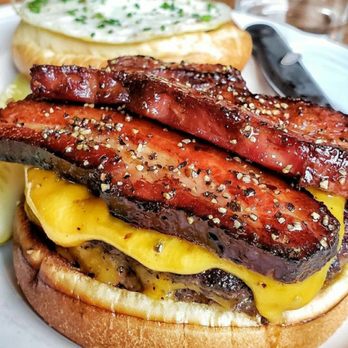 Au Cheval - Cheeseburger with egg and bacon - Bars Near Me - Chicago, Illinois