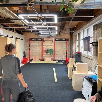 Chicago Movement Gym - Training area - Gyms Near Me - Chicago, Illinois Chicago Movement Gym - Training area - Gyms Near Me - Chicago, Illinois
