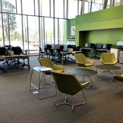 Northwest Branch at Scotts Crossing - Inside, plenty of sitting areas and study stations.