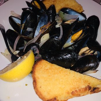 Sailor's Return Restaurant - Mussels - Seafood Near Me - Stuart, Florida