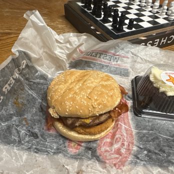 Carl's Jr - Fresh - Burgers Near Me - West Jordan, Utah
