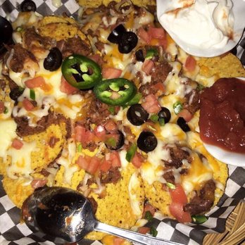 Bistro 422 Bar & Grill - Nachos - Dive Bars Near Me - Toronto, Ontario