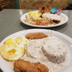 BlondZee’s Steakhouse - Chicken tenders and chicken fried steak