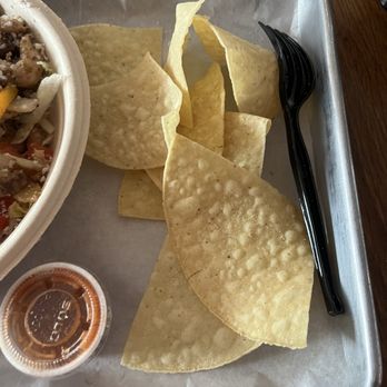 Cilantro's Taqueria - Chips and salSa goes with bowl - Tacos Near Me - Orlando, Florida Cilantro's Taqueria - Chips and salSa goes with bowl - Tacos Near Me - Orlando, Florida