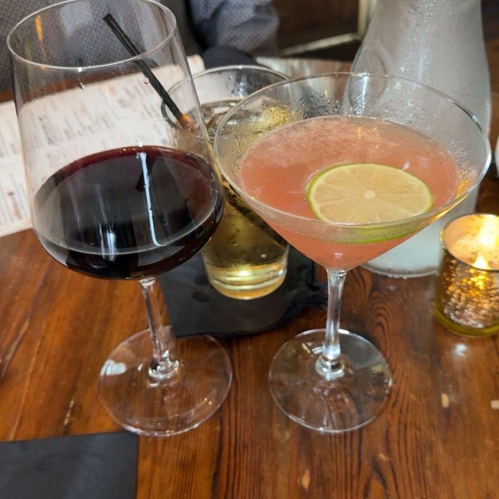 Cafe Sydnie Mae - Bonanza Cabernet, Double Crown and 7, Cosmopolitan - Cajun/Creole Near Me - Breaux Bridge, Louisiana
