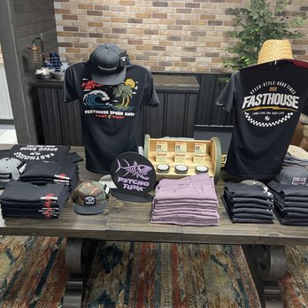 Uptown Boutique - Women's Clothing Near Me - Ramona, California