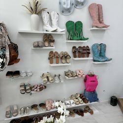 Trintalya's Boutiques & Gifts - Shoes & boots