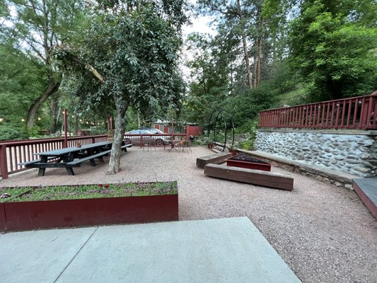 A-Lodge Boulder (Boulder Adventure Lodge) by null