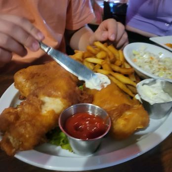 Rudy's Redeye Grill - Fish n ' Chips - Steakhouses Near Me - White Bear Lake, Minnesota