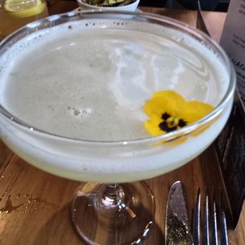 Bar Ellis - Pucker up buttercup cocktail - Noodles Near Me - Noblesville, Indiana