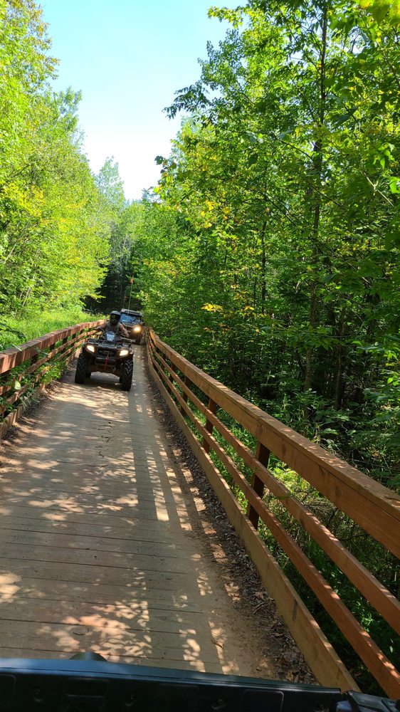 TRAILSIDE RR Updated September 2024 Crivitz, Wisconsin ATV