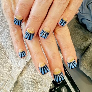 Bonjour Nail Bar - Nail Salons Near Me - Rancho Cucamonga, California