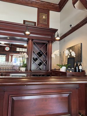 Alpha Omega Collective Napa by null