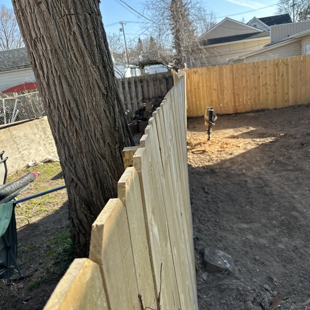 JET Fence - not straight install. First wind storm and fence would fall over. - Fences & Gates Near Me JET Fence - not straight install. First wind storm and fence would fall over. - Fences & Gates Near Me