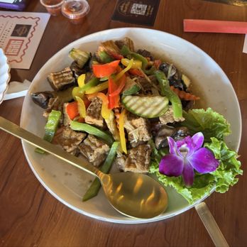 Mantra Raja - Fresh ginger stir fry with tofu - Thai Near Me - Carlsbad, California Mantra Raja - Fresh ginger stir fry with tofu - Thai Near Me - Carlsbad, California