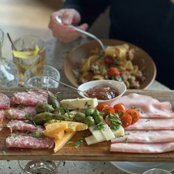 Ciro - Meat and cheese tray