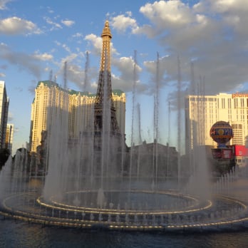 Lago - Bellagio Fountains in Action - Italian Near Me - Las Vegas, Nevada Lago - Bellagio Fountains in Action - Italian Near Me - Las Vegas, Nevada