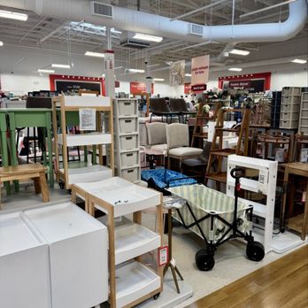 TJ Maxx - HomeGoods and furniture - Department Stores Near Me - Lake Stevens, Washington