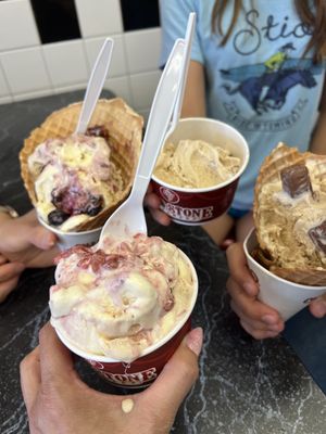 Cold Stone Creamery by null