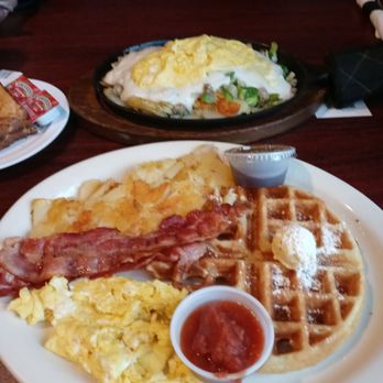 Louis' Cafe - Mexican Near Me - Golden, Colorado
