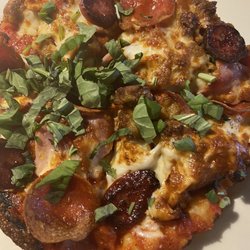 Old Chicago Pizza + Taproom - Meat me pizza, deep dish, minus the olives. Outstanding!