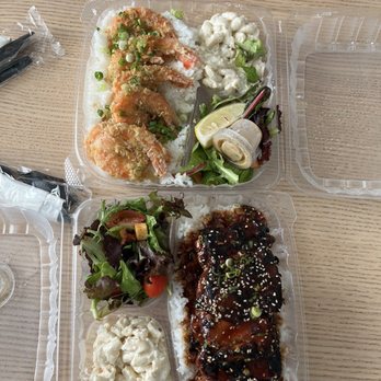 Pine Isle - Barbecue BBQ Chicken Salad - Hawaiian Near Me - Dallas, Texas Pine Isle - Barbecue BBQ Chicken Salad - Hawaiian Near Me - Dallas, Texas