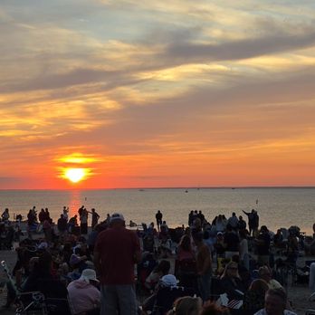 Sunsets at Cedar Beach - Crowded Beach - American Near Me - Mount Sinai, New York Sunsets at Cedar Beach - Crowded Beach - American Near Me - Mount Sinai, New York