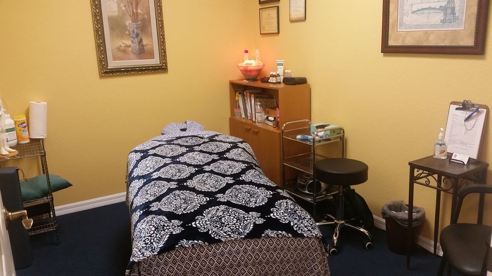 A Touch of Amber, Therapeutic & Relaxation Massage Image