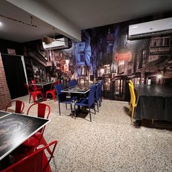 Potter Pizza - Interior