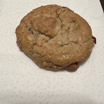 Riverside Cookie Shoppe - Snowberry Cookie - Desserts Near Me - Riverside, California