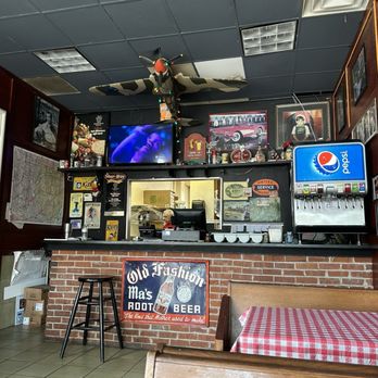 Bono's Pizzeria - Front counter - Pizza Near Me - Saint Louis, Missouri Bono's Pizzeria - Front counter - Pizza Near Me - Saint Louis, Missouri