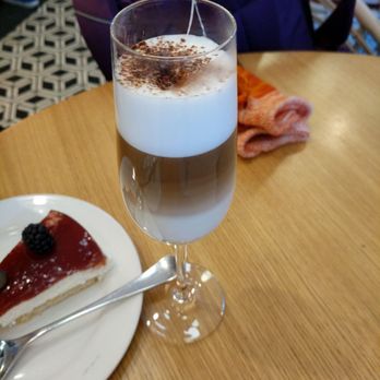 Crustó - Machiato bombón - Cafeteria Near Me - Madrid, M