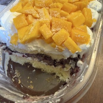 Buke Baking - Mango purple rice box cake - Desserts Near Me - Getzville, New York Buke Baking - Mango purple rice box cake - Desserts Near Me - Getzville, New York
