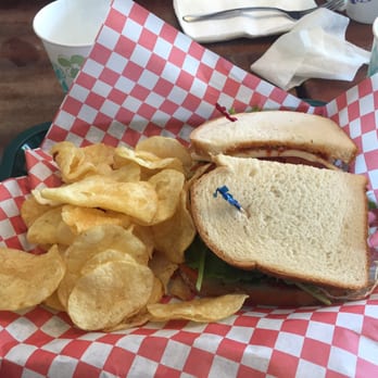 Bogart's Cafe - Veggie Delight sandwich - Breakfast & Brunch Near Me - Honolulu, Hawaii
