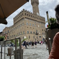 Bar Perseo - Right on the square