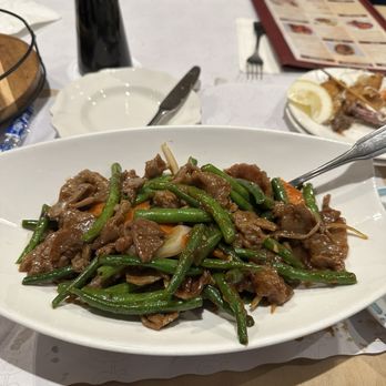 La Maison De La Reine - Beef with String Beans Dinner Special - Vietnamese Near Me - Novato, California La Maison De La Reine - Beef with String Beans Dinner Special - Vietnamese Near Me - Novato, California