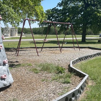 Payne Park - Swings - Parks Near Me - Bridgeport, Texas Payne Park - Swings - Parks Near Me - Bridgeport, Texas