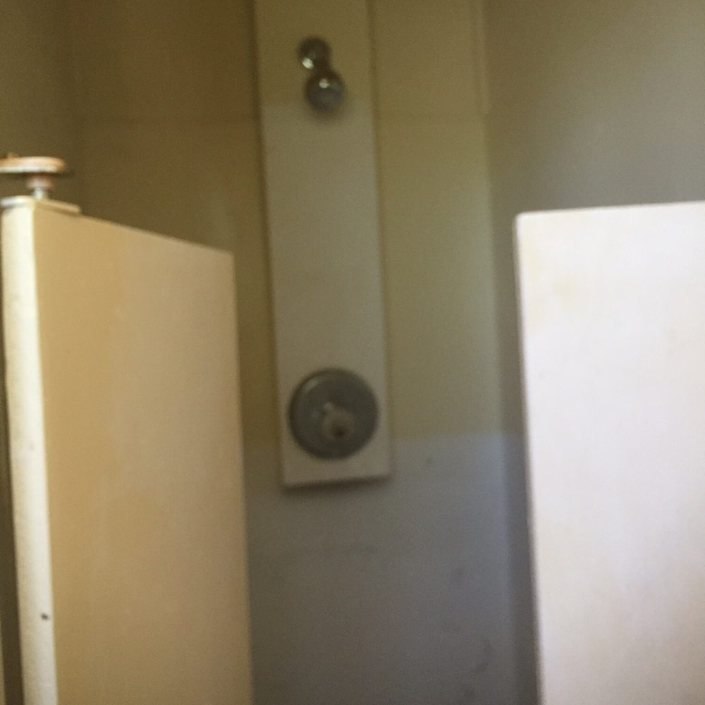 Clear Lake Campground - Nice complimentary showers - Boating Near Me - Clearlake, California Clear Lake Campground - Nice complimentary showers - Boating Near Me - Clearlake, California