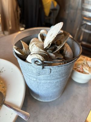 J’s Oyster by null