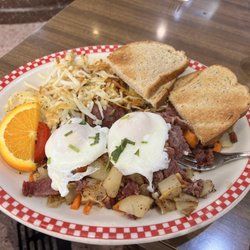 David's Delicatessen - Kosher Corned Beef and Hash