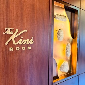 The Kini Room - Wall sign and niche by the entrance. - Hawaiian Near Me - Honolulu, Hawaii The Kini Room - Wall sign and niche by the entrance. - Hawaiian Near Me - Honolulu, Hawaii
