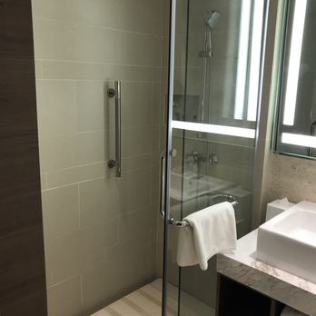香港旺角希爾頓花園酒店 - Room 1905 - Hotels Near Me - Hong Kong, HK