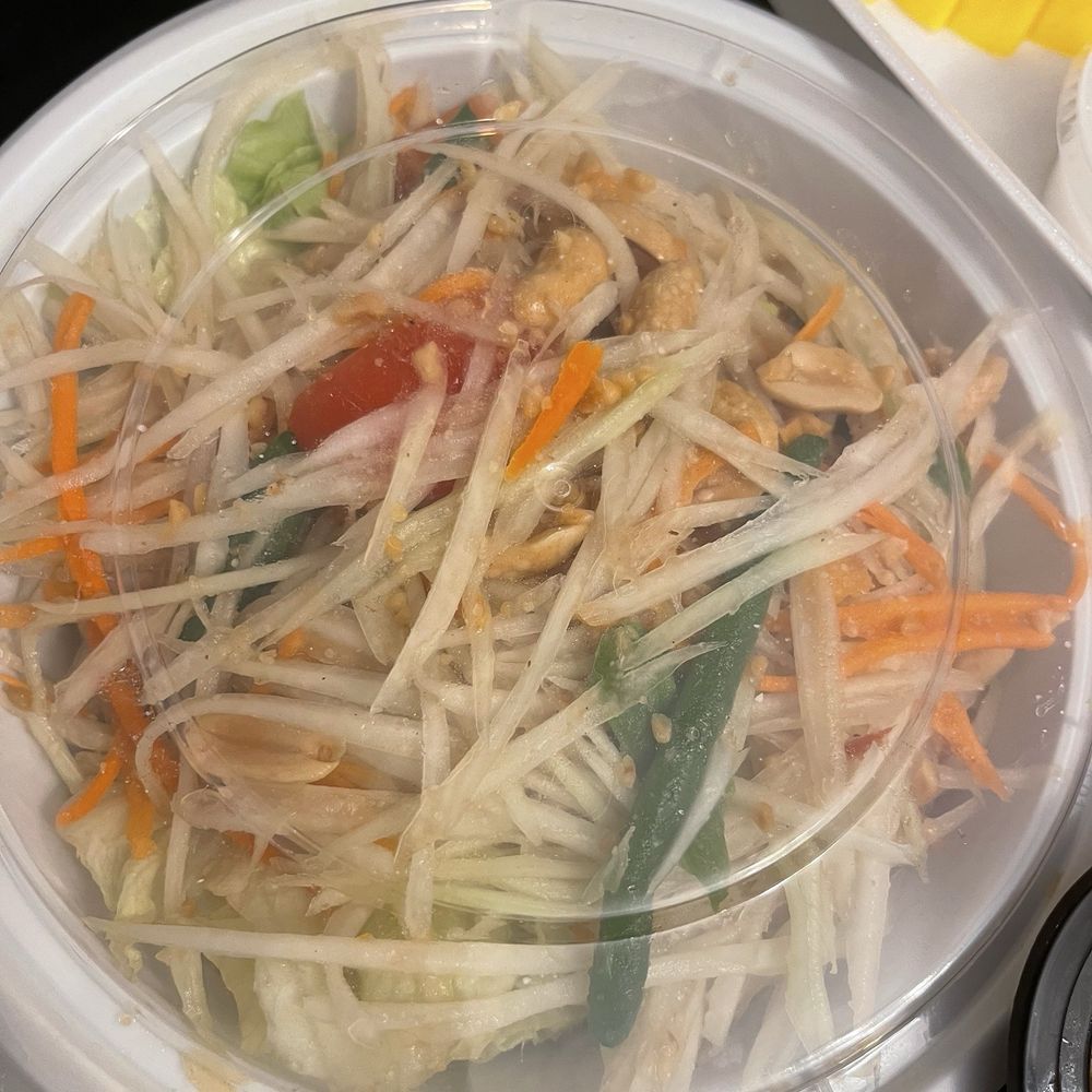 Tida Thai Cuisine NFK - Papaya Salad - Thai Near Me - Norfolk, Virginia