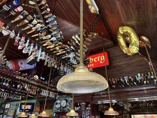 Parkway Tavern by null