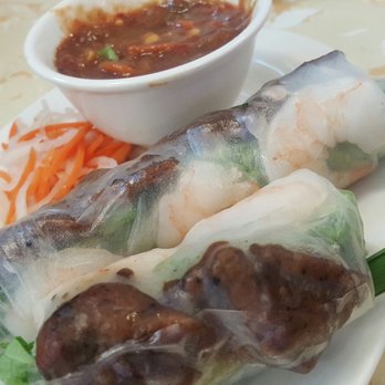 Com Tam Dat Thanh - Spring rolls with bbq pork and shrimp - Vietnamese Near Me - Sacramento, California Com Tam Dat Thanh - Spring rolls with bbq pork and shrimp - Vietnamese Near Me - Sacramento, California