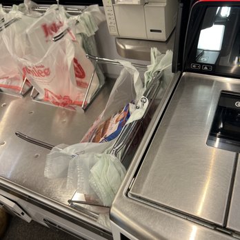 Jubilee Foods - a conveyor belt with bags of food on it - Bakeries Near Me - Mound, Minnesota Jubilee Foods - a conveyor belt with bags of food on it - Bakeries Near Me - Mound, Minnesota