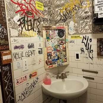 Roberta's - Pizza Near Me - Brooklyn, New York
