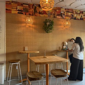 SoCal Vibes - Interior - New American Near Me - Los Angeles, California SoCal Vibes - Interior - New American Near Me - Los Angeles, California