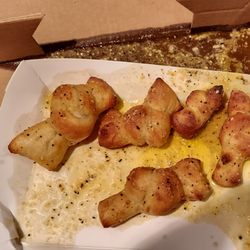 Papa Johns Pizza - There's supposed to be 8 not 5. It even states on website 8!
